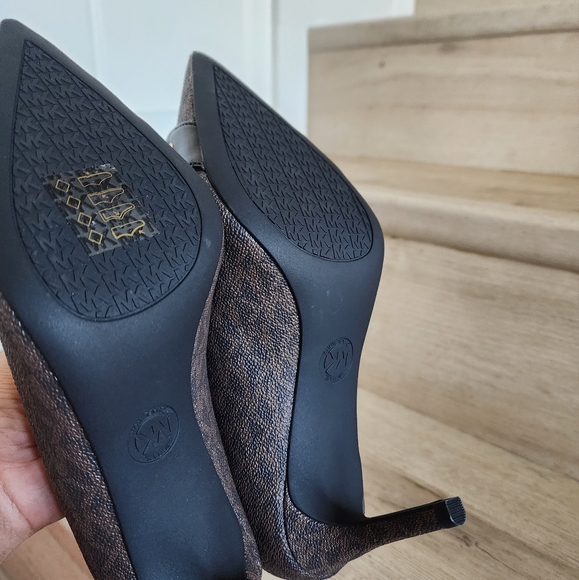 NEW🥰MICHAEL KORS RORY FLEX PUMP BLACK BROWN - Picture 9 of 11